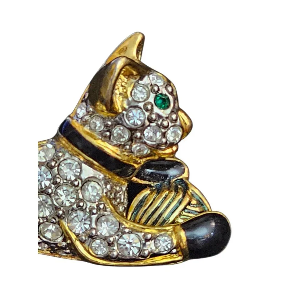 Vintage Rhinestone Cat Brooch Black Enamel Green Eye Kitty Pin Yarn Ball Gold - Picture 2 of 7